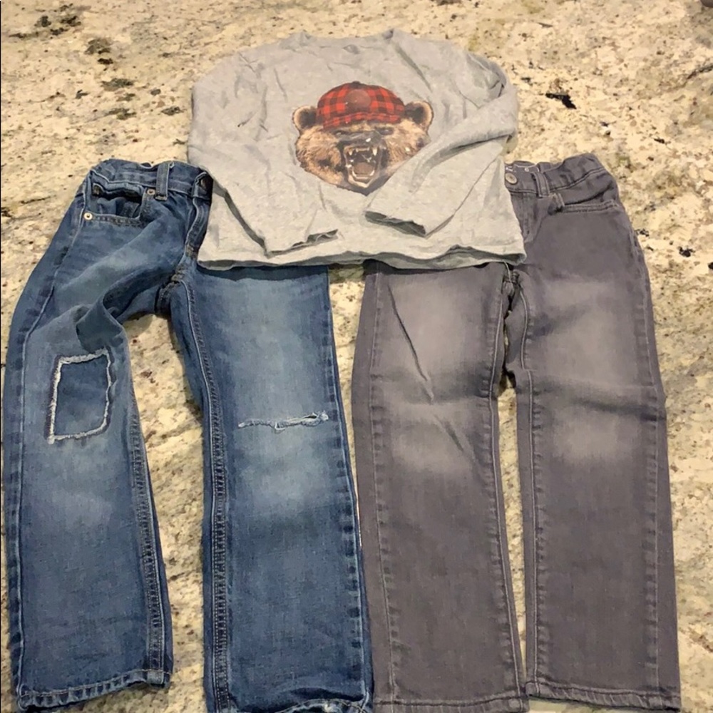 Boys long sleeve t-shirt and 2 pairs of jeans sz 6